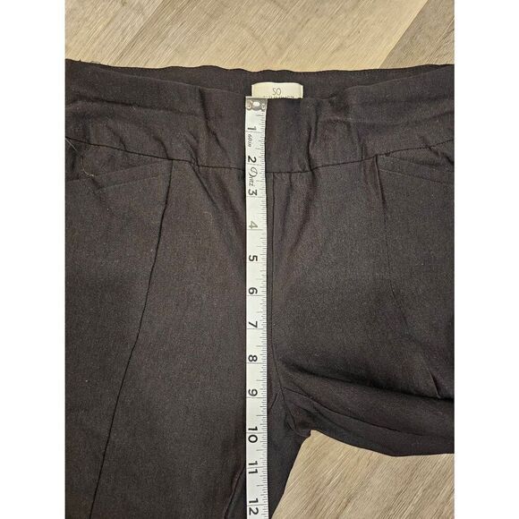 SO SLIMMIMG Chico's women's Stretchy Pants size 0 Short - Picture 3 of 7